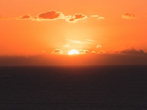 Preview wallpaper sunset, sea, sun, horizon, dusk