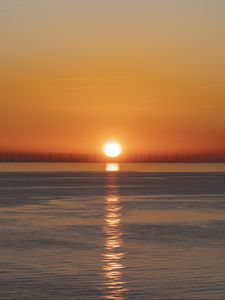 Preview wallpaper sunset, sea, sun, reflection, dusk