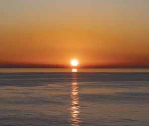 Preview wallpaper sunset, sea, sun, reflection, dusk