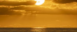 Preview wallpaper sunset, sea, sun, clouds, waves