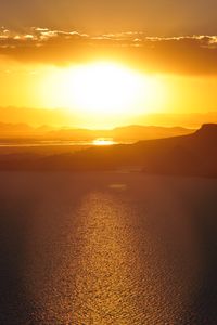 Preview wallpaper sunset, sea, sunlight, skyline, sky