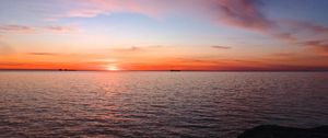 Preview wallpaper sunset, sea, water, horizon, dusk