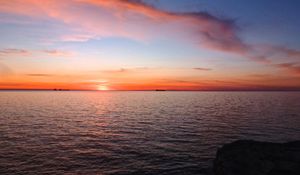 Preview wallpaper sunset, sea, water, horizon, dusk