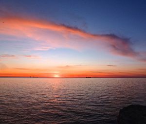 Preview wallpaper sunset, sea, water, horizon, dusk