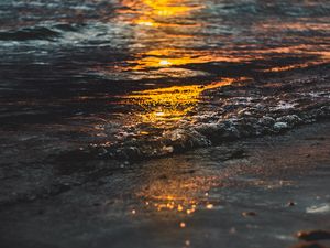 Preview wallpaper sunset, sea, waves, water, reflection