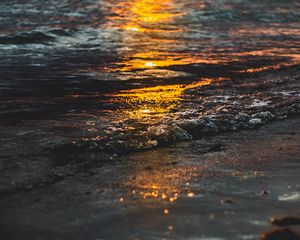 Preview wallpaper sunset, sea, waves, water, reflection