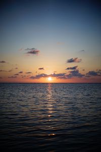Preview wallpaper sunset, sea, waves, sun, clouds