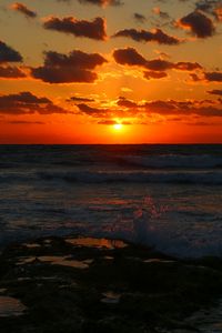 Preview wallpaper sunset, sea, waves, dusk, evening
