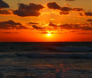 Preview wallpaper sunset, sea, waves, dusk, evening