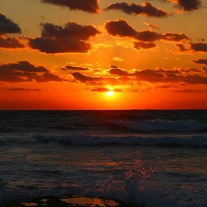 Preview wallpaper sunset, sea, waves, dusk, evening
