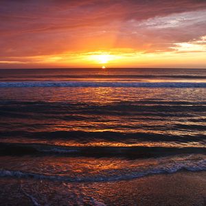 Preview wallpaper sunset, sea, waves, horizon