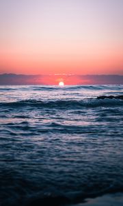 Preview wallpaper sunset, sea, waves, sun, horizon
