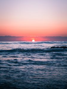 Preview wallpaper sunset, sea, waves, sun, horizon
