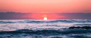 Preview wallpaper sunset, sea, waves, sun, horizon