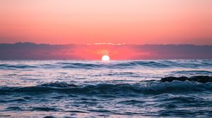 Preview wallpaper sunset, sea, waves, sun, horizon
