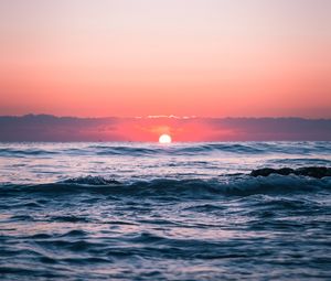 Preview wallpaper sunset, sea, waves, sun, horizon