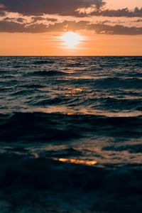 Preview wallpaper sunset, sea, waves, horizon, water