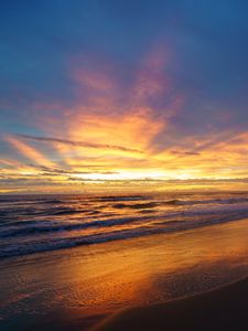 Preview wallpaper sunset, sea, waves, beach, dusk