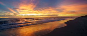 Preview wallpaper sunset, sea, waves, beach, dusk
