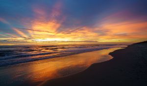 Preview wallpaper sunset, sea, waves, beach, dusk