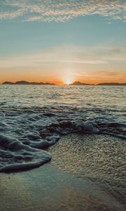 Preview wallpaper sunset, sea, waves, beach, water