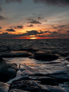 Preview wallpaper sunset, sea, waves, shore, dusk