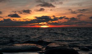 Preview wallpaper sunset, sea, waves, shore, dusk