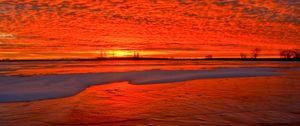 Preview wallpaper sunset, shore, snow, horizon, fiery