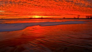 Preview wallpaper sunset, shore, snow, horizon, fiery