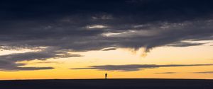Preview wallpaper sunset, silhouette, sky, man