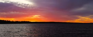 Preview wallpaper sunset, sky, clouds, horizon, lake, water, landscape, nature