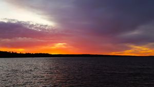 Preview wallpaper sunset, sky, clouds, horizon, lake, water, landscape, nature