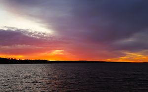Preview wallpaper sunset, sky, clouds, horizon, lake, water, landscape, nature
