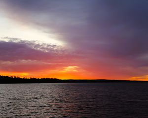 Preview wallpaper sunset, sky, clouds, horizon, lake, water, landscape, nature