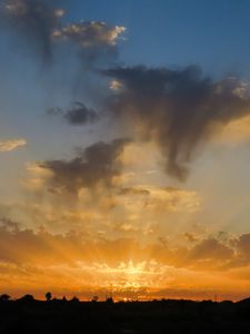 Preview wallpaper sunset, sky, clouds, rays