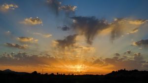 Preview wallpaper sunset, sky, clouds, rays