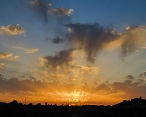 Preview wallpaper sunset, sky, clouds, rays