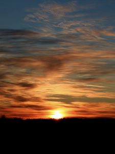 Preview wallpaper sunset, sky, silhouette, clouds