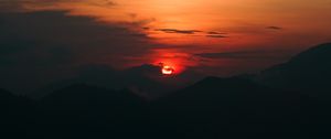 Preview wallpaper sunset, sky, sun, clouds