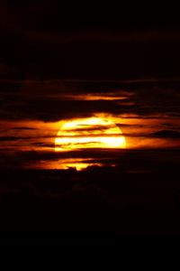 Preview wallpaper sunset, sky, sun, dark