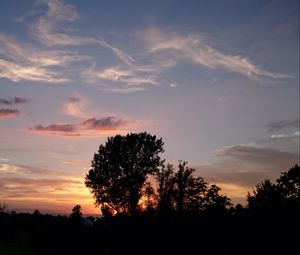 Preview wallpaper sunset, sky, trees, clouds