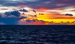Preview wallpaper sunset, sky, waves, horizon