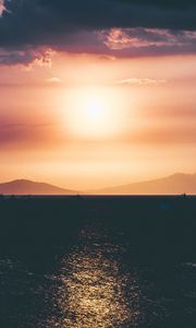 Preview wallpaper sunset, skyline, sea, sky