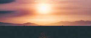 Preview wallpaper sunset, skyline, sea, sky