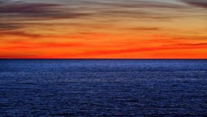 Preview wallpaper sunset, skyline, sea, sky