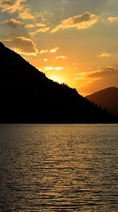 Preview wallpaper sunset, slope, sea, glare, sky