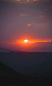 Preview wallpaper sunset, slope, sun, hills, sky