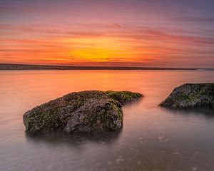 Preview wallpaper sunset, stone, horizon, block