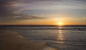 Preview wallpaper sunset, sun, beach, waves