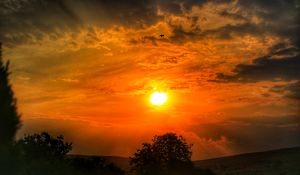 Preview wallpaper sunset, sun, bright, evening, twilight